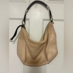 Puntotres Elegant Tan Leather Hobo Bag